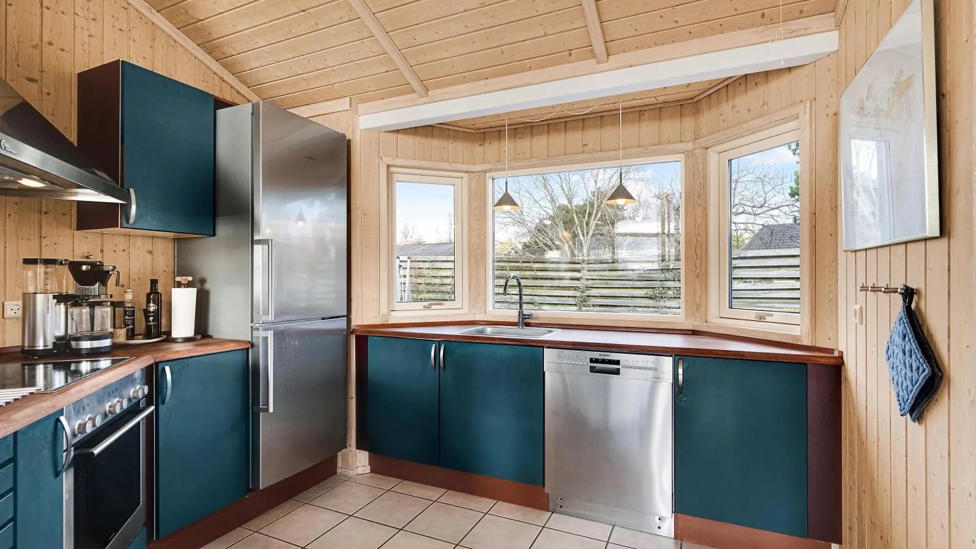 Beautiful Holiday Home With A View Of Ebeltoft Bay,